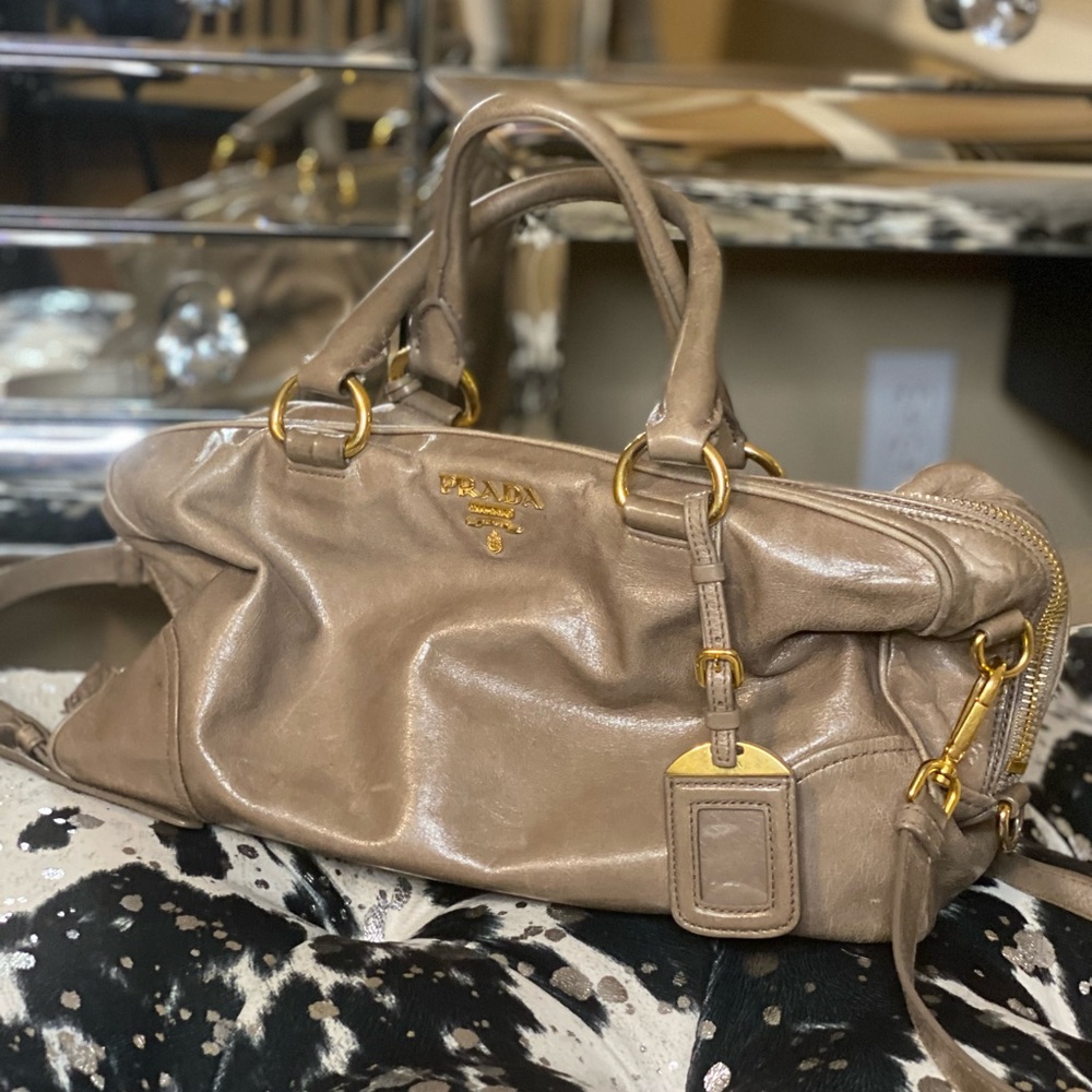 PRADA BAG! 100% AUTHENTIC. WE DO NO FAKE PHONY OVER HERE! BOLD GOLD HARDWARE